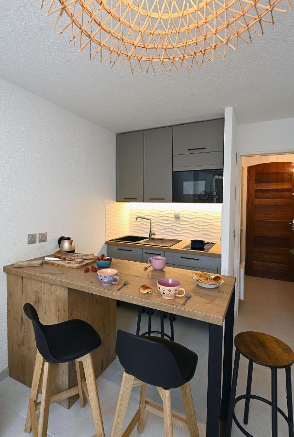Charmant Studio 2A4 Pers Avec Jardin Et Place De Parking Situe A 5 Min A Pied De La Mer Bandol Eksteriør bilde