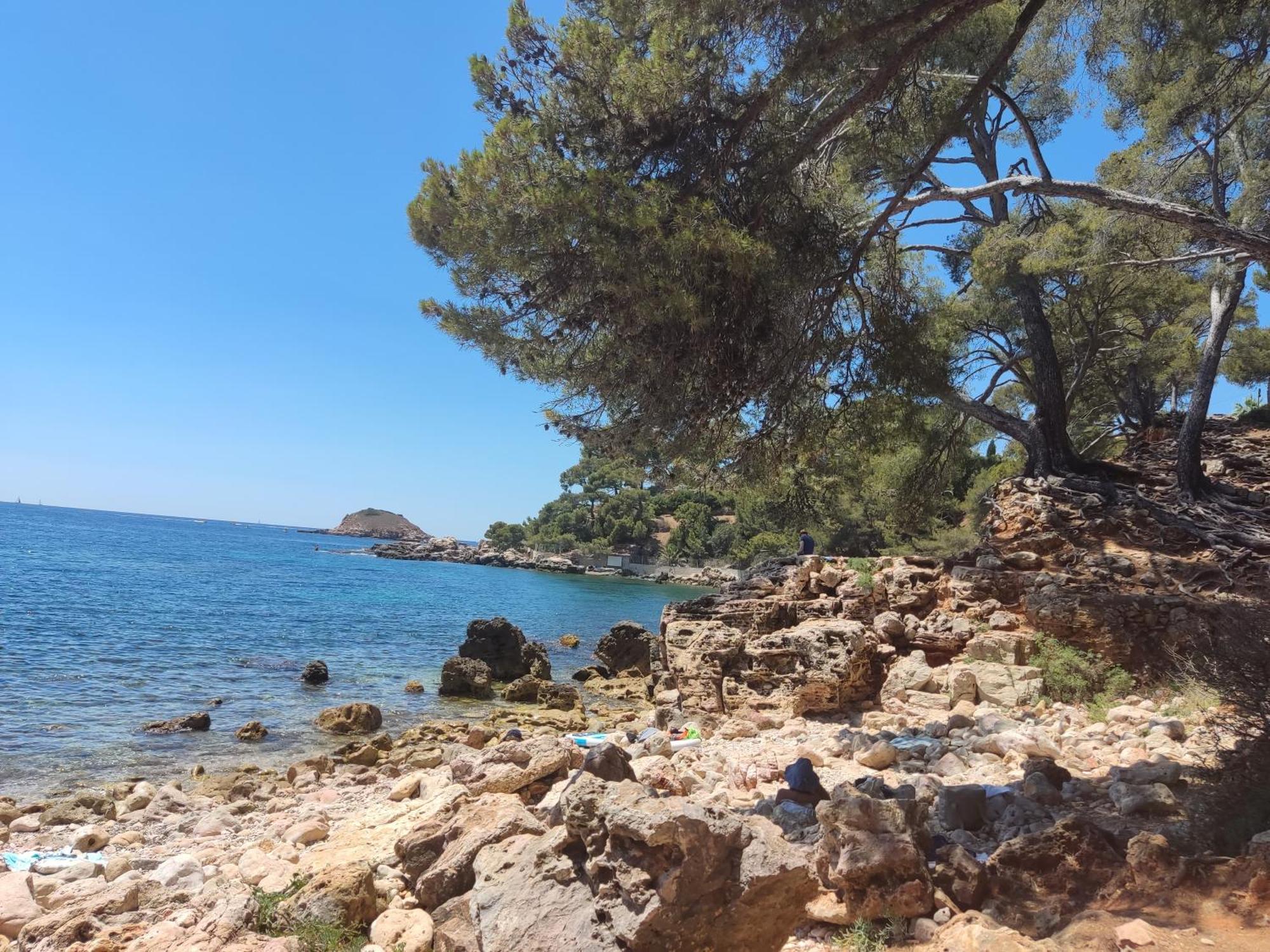 Charmant Studio 2A4 Pers Avec Jardin Et Place De Parking Situe A 5 Min A Pied De La Mer Bandol Eksteriør bilde
